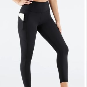 Fabletics Oasis High Wasted 7/8 Legging